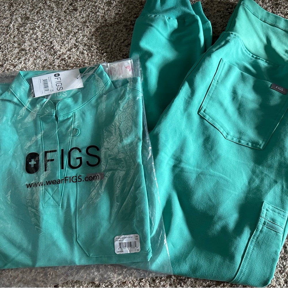 Figs Surgical Green Maternity Scrubs XS